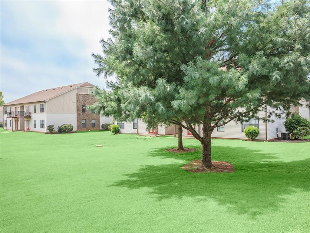 Rutherford Woodlands Apartments, 1310 North Rutherford Blvd