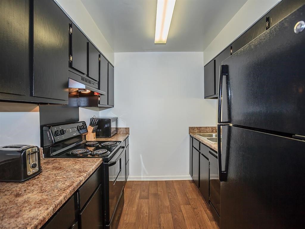 Rutherford Woodlands Apartments, 1310 North Rutherford Blvd