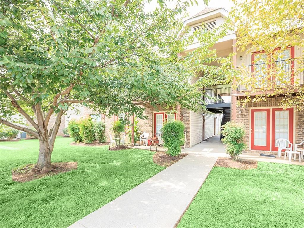 Rutherford Woodlands Apartments, 1310 North Rutherford Blvd