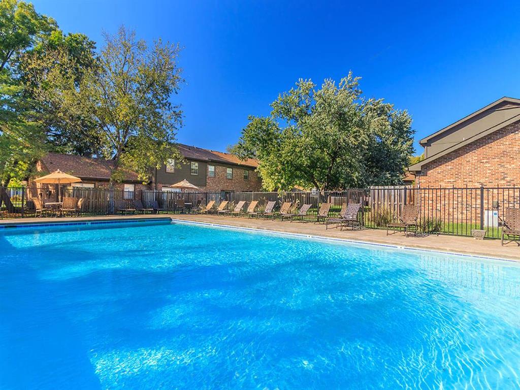 Colony House Apartments, 1510 Huntington Drive