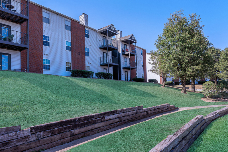 Graymere Apartments, 1955 Union Place, Columbia, TN - RENTCafé