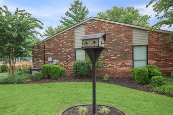 1897 Madison Street 1-2 Beds Apartment for Rent - Photo Gallery 4