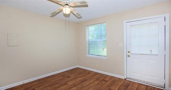 830 Peachers Mill Road 2 Beds Apartment for Rent - Photo Gallery 6