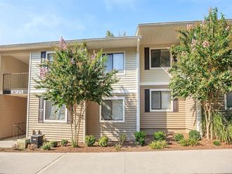 200 Highwood Ct. 1-2 Beds Apartment for Rent - Photo Gallery