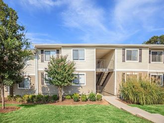 200 Highwood Ct. 1-2 Beds Apartment for Rent - Photo Gallery