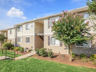 200 Highwood Ct. 1-2 Beds Apartment for Rent - Photo Gallery