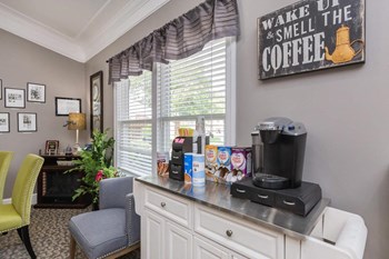 10 Hull Cove 2-3 Beds Apartment for Rent - Photo Gallery 3