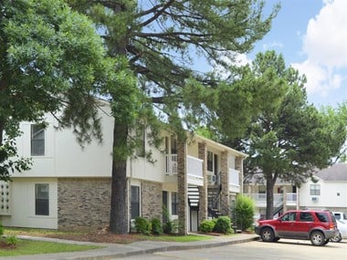 300 S. Donaghey Ave, Bldg. O 1-2 Beds Apartment for Rent