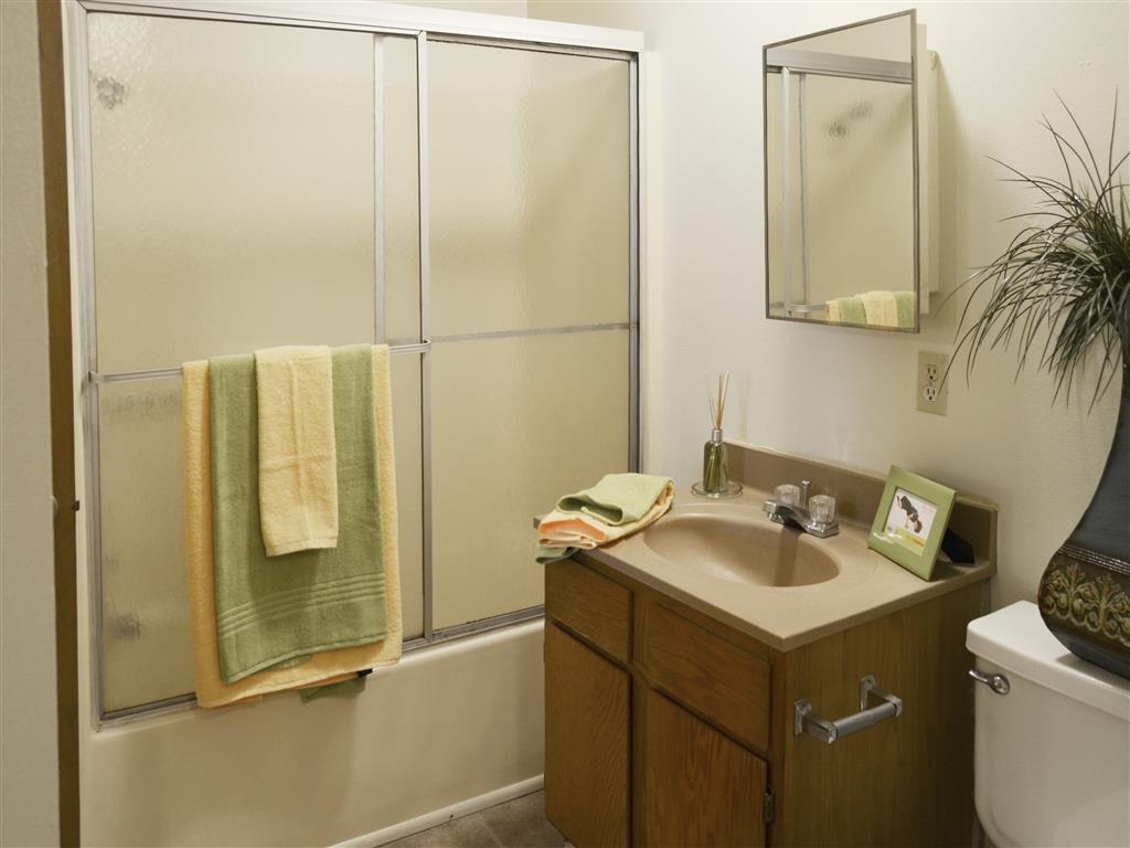 Photos and Video of Fox Run Apartments in Conway, AR