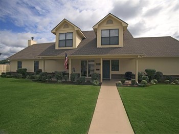 700 N Albert Pike Ave. 1-2 Beds Apartment for Rent - Photo Gallery 3