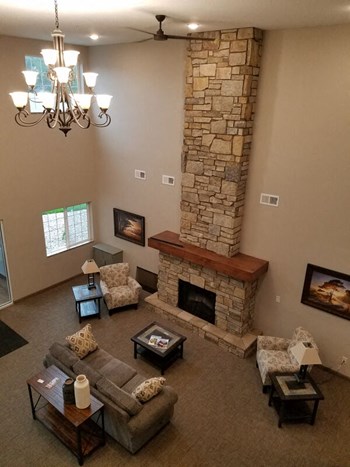 503 College Avenue 1-3 Beds Apartment for Rent - Photo Gallery 3
