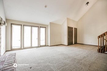 4005 NW 73rd St 4 Beds House for Rent - Photo Gallery 5