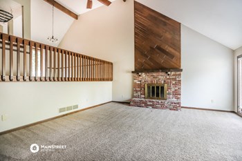 4005 NW 73rd St 4 Beds House for Rent - Photo Gallery 6