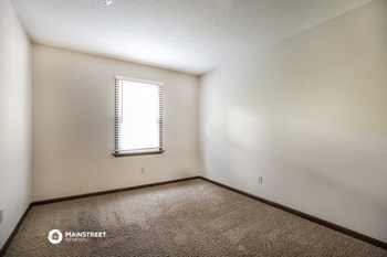 4005 NW 73rd St 4 Beds House for Rent - Photo Gallery 14