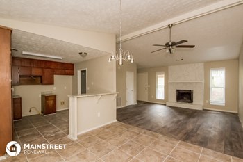 5582 Saint Thomas Dr 3 Beds House for Rent - Photo Gallery 6