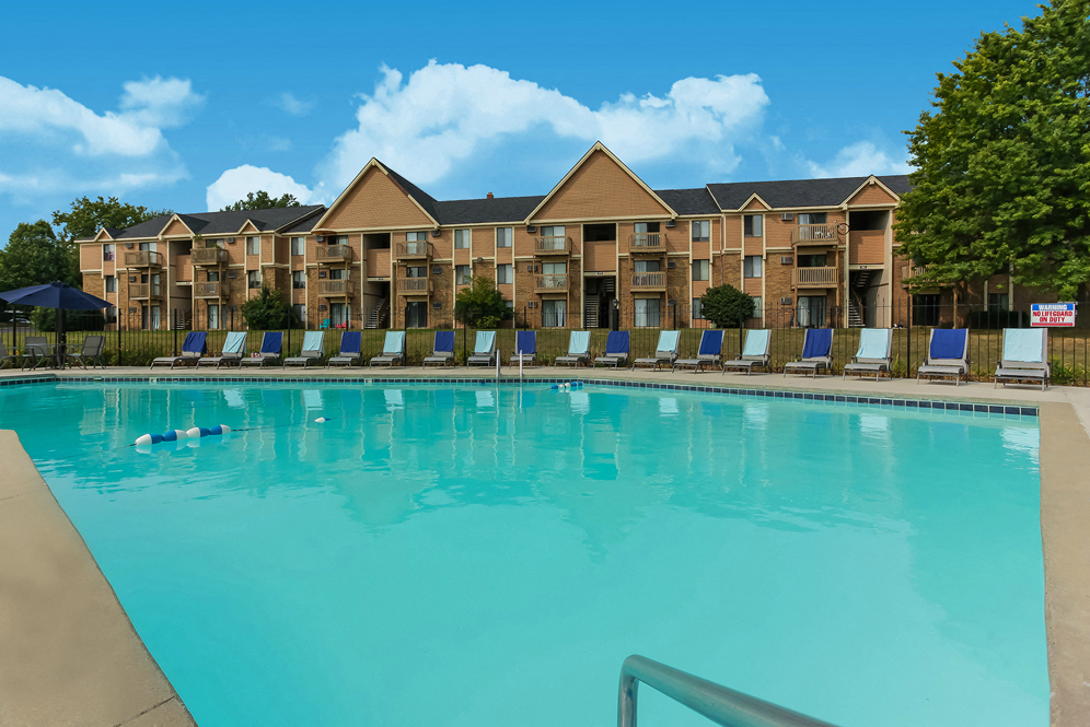 Pool and Lounge Area