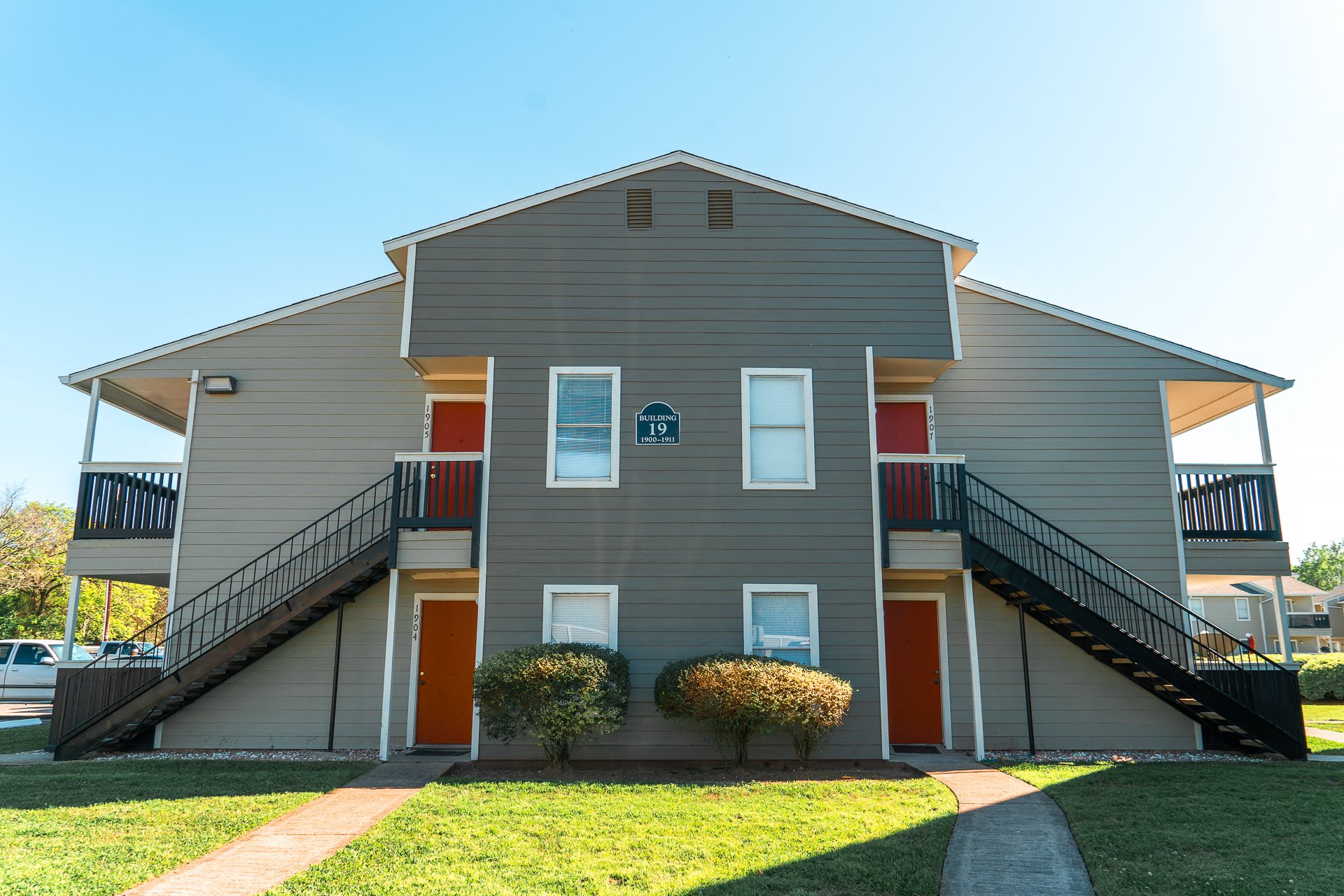 Royal Wildewood Manor Apartments in clute, TX