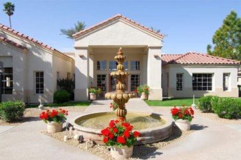 13638 N. Newcastle Drive 1-2 Beds Apartment for Rent - Photo Gallery 2