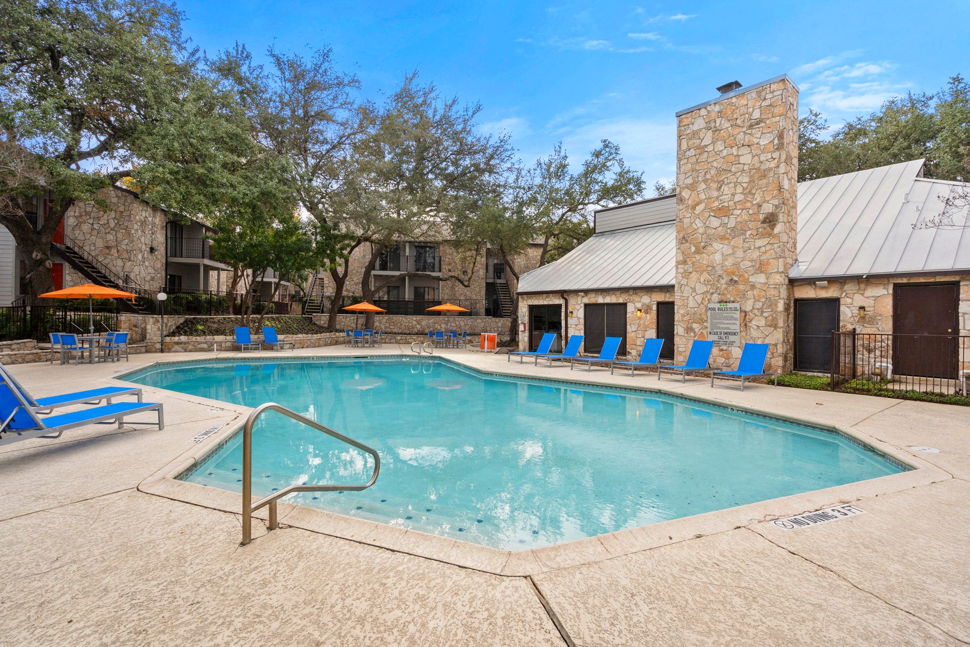 Pool, Spa, Clubhouse, Pool Deck, Patio, Chairs, Picnic