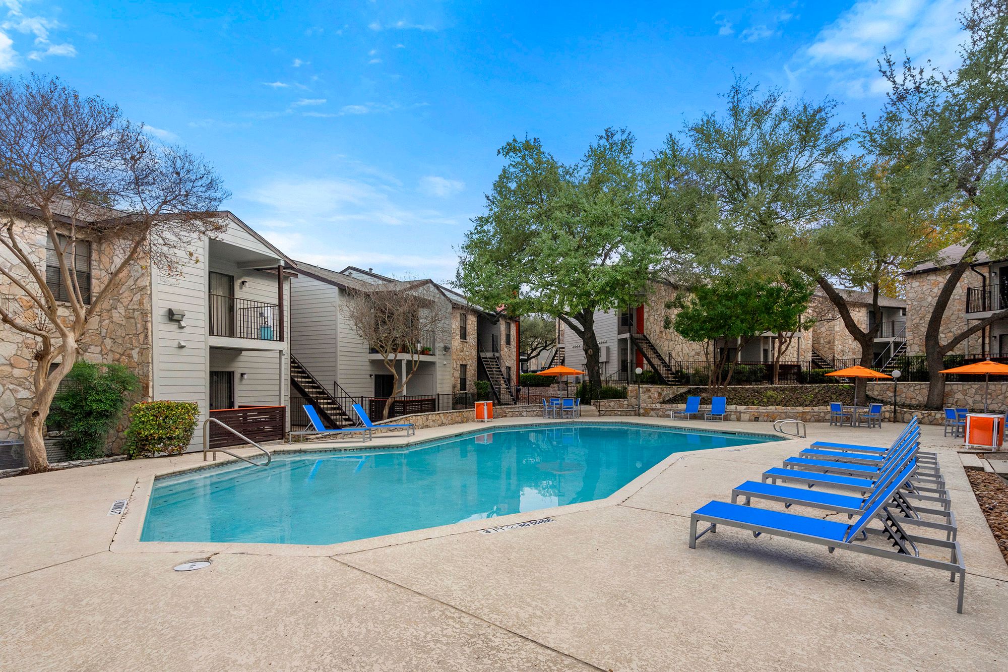 Pool, Spa, Clubhouse, Pool Deck, Patio, Chairs, Picnic