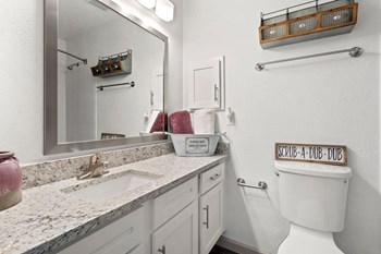 Bathroom, Sink, Tub, Bathtub, Mirror - Photo Gallery 10