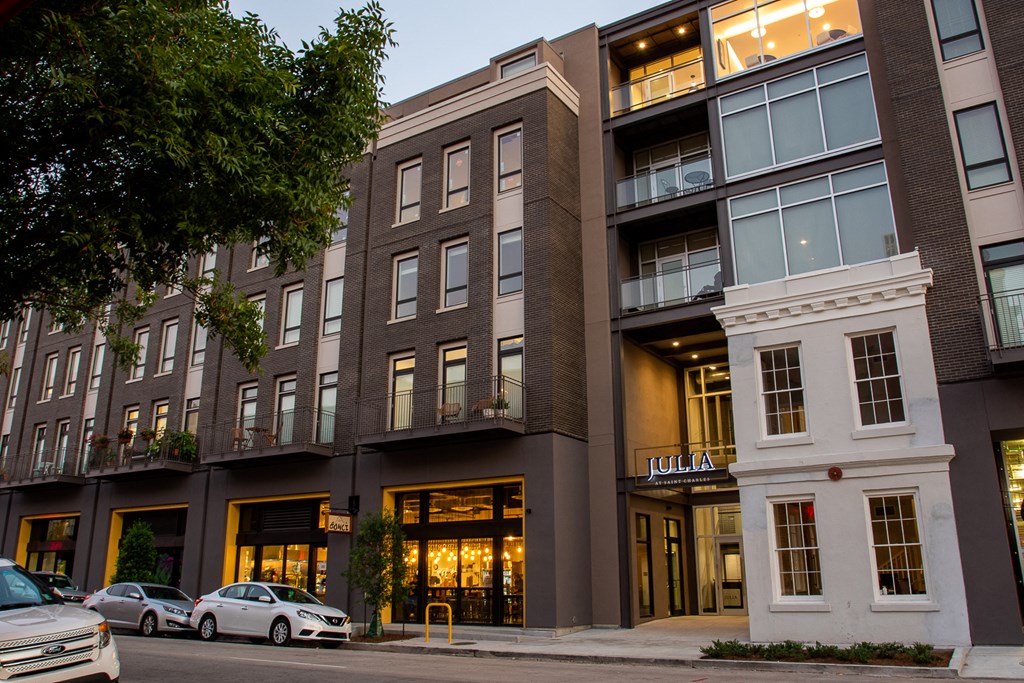 the building in which the hotel is located