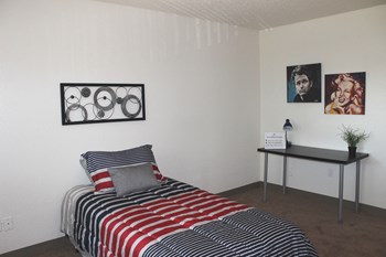 875 21st Ave SE 2-3 Beds Apartment for Rent - Photo Gallery 5