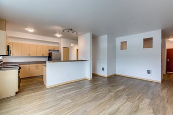 4751 12th Ave NE Studio-2 Beds Apartment for Rent - Photo Gallery 39