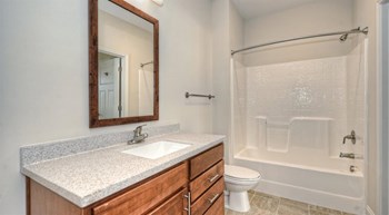 1114 Clement Ave 1-2 Beds Apartment for Rent - Photo Gallery 3