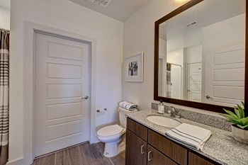 150 South Irby Street 1-2 Beds Apartment for Rent - Photo Gallery 6