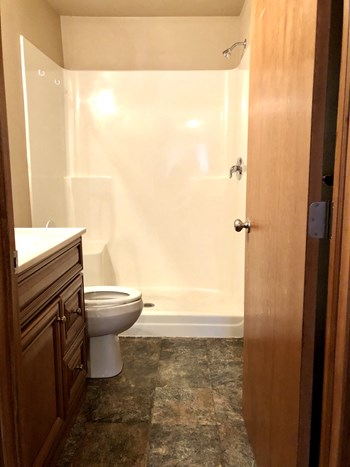 908 Blueridge Rd 3 Beds Apartment for Rent - Photo Gallery 4