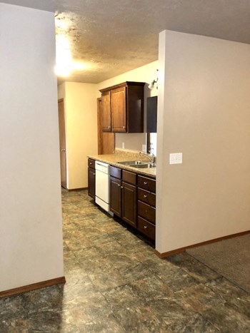 908 Blueridge Rd 3 Beds Apartment for Rent - Photo Gallery 2