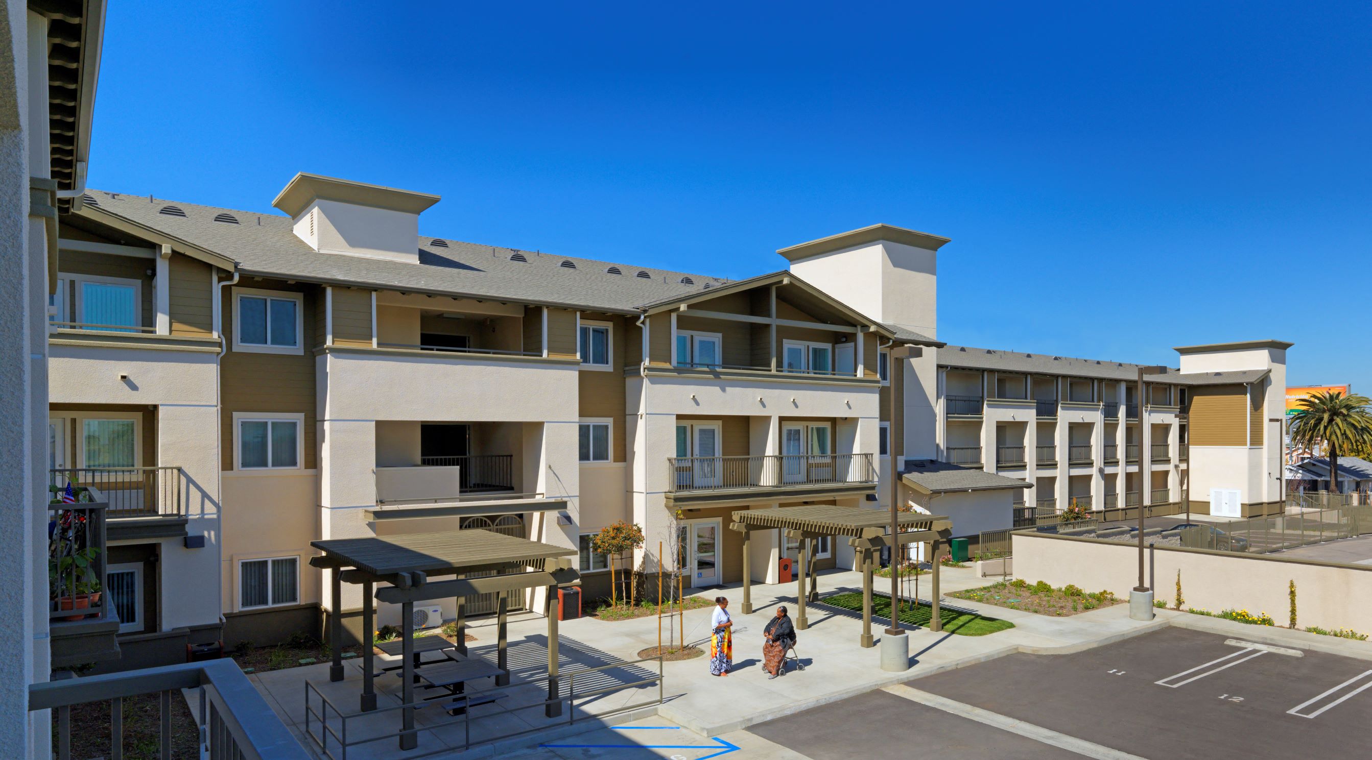 Encanto Court Courtyard