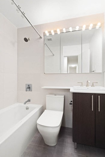 121 READE ST Studio-3 Beds Apartment, Duplex/Triplex, Tribeca for Rent - Photo Gallery 11