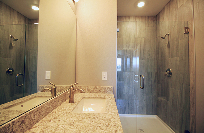 Bathroom l Park Place Apartments in Reno, NV