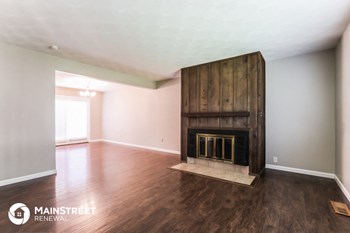 122 Della Dr 4 Beds House for Rent - Photo Gallery 6