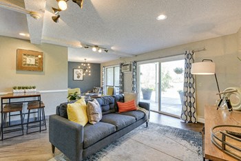5625 Boone Avenue N 1-3 Beds Apartment for Rent - Photo Gallery 5