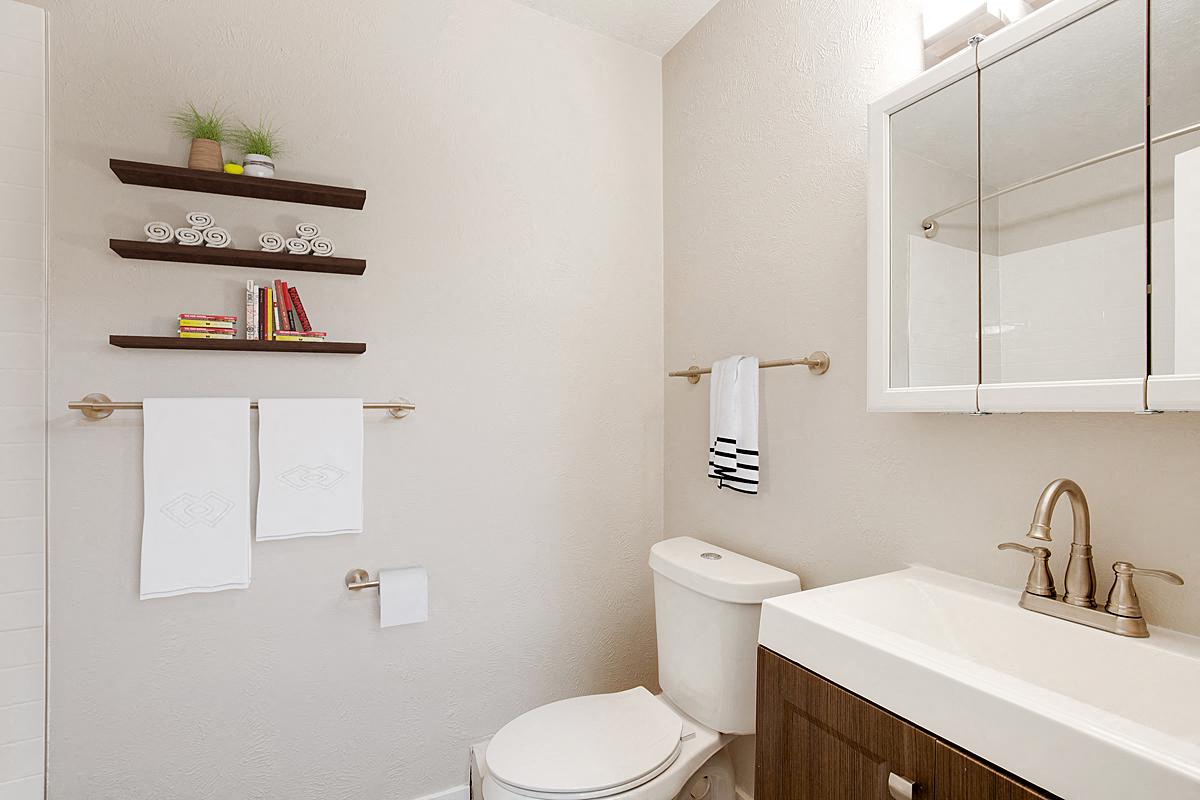 Lincoln Center Apartments in Denver, Colorado