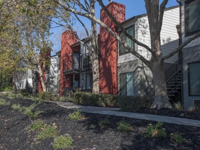 exterior building l Eclipse 96 Apartments in Fair Oaks CA