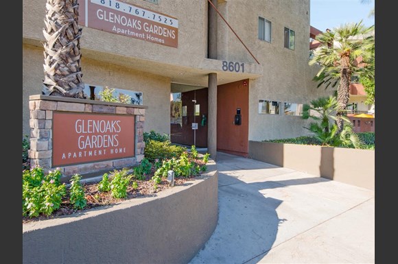 GLENOAKS GARDENS Apartments, 8601 Glenoaks Blvd, Sun Valley, CA - RENTCafé