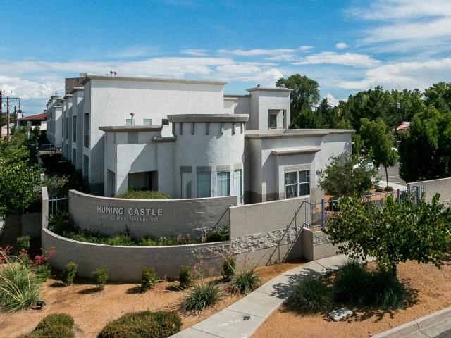 The Huning Castle |  Apartments | Exterior