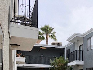 Blix32 courtyard with view of exterior buildings