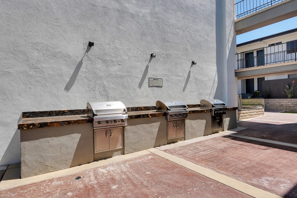 Grill Stations | Tuscany Villas North Apts for Rent