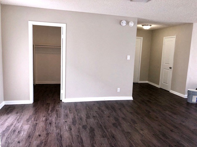 Living Area Westerly Shores Rentals 93033 l Apartments for rent in Oxnard CA