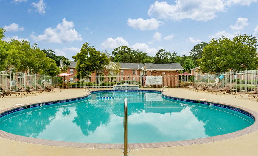 Forest Trail Apartment Homes Northport, AL, Resort Style Pool