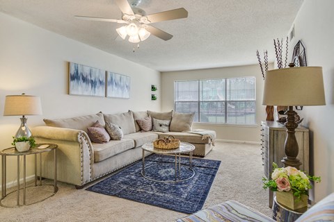 Forest Trail Apartment Homes Northport, AL, Living Room