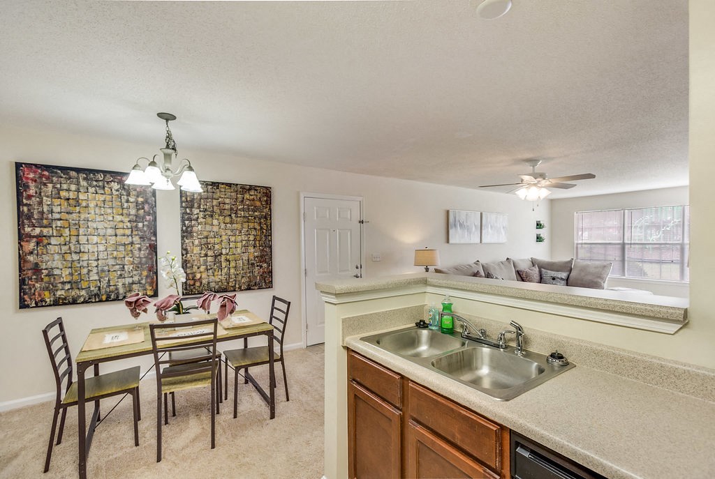 Forest Trail Apartment Homes Northport, AL, Dining Room