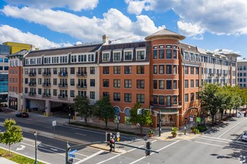 20 Maryland Avenue Studio-3 Beds Apartment for Rent - Photo Gallery 5
