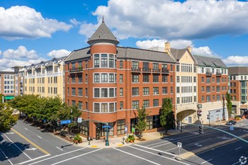 20 Maryland Avenue Studio-3 Beds Apartment for Rent - Photo Gallery 3