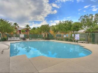 Pool at Sunset Canyon Apartments